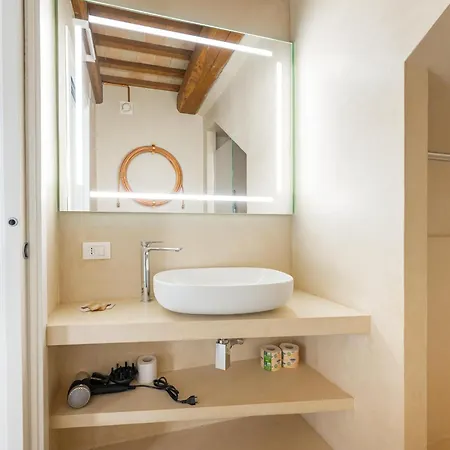Torre Anna - A Luxury Experience With Pool And Jacuzzi Urbisaglia