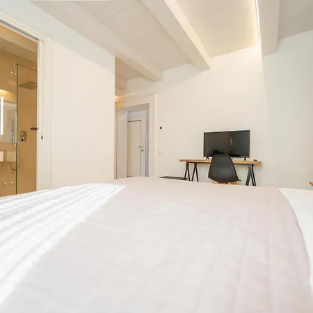 Torre Anna - A Luxury Experience With Pool And Jacuzzi Urbisaglia