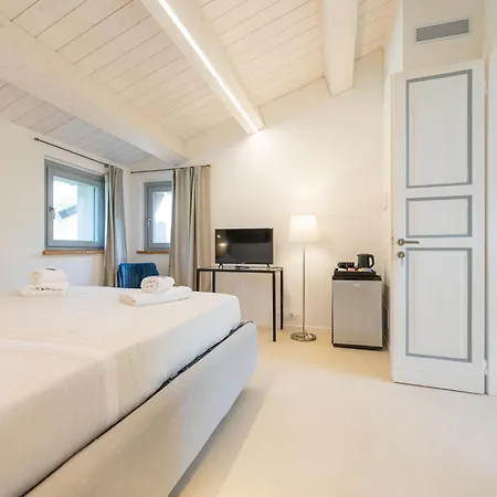 Torre Anna - A Luxury Experience With Pool And Jacuzzi