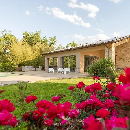 Torre Anna - A Luxury Experience With Pool And Jacuzzi Urbisaglia