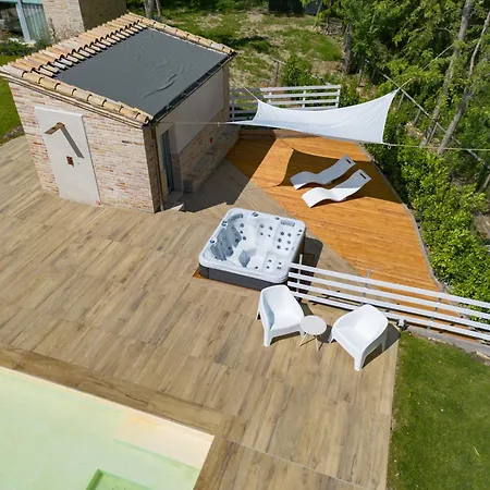 Torre Anna - A Luxury Experience With Pool And Jacuzzi 3* Urbisaglia