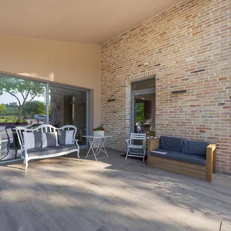 Torre Anna - A Luxury Experience With Pool And Jacuzzi Frühstückspension 3*