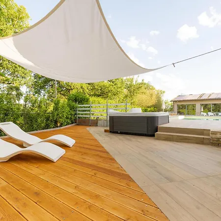 Frühstückspension Torre Anna - A Luxury Experience With Pool And Jacuzzi 3*